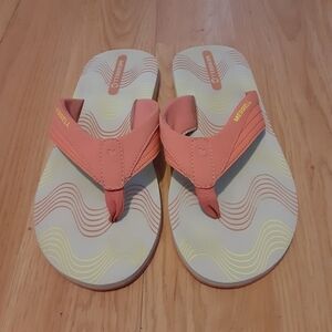 Merrell T straps‎ slip on sandals,Coral color, 8